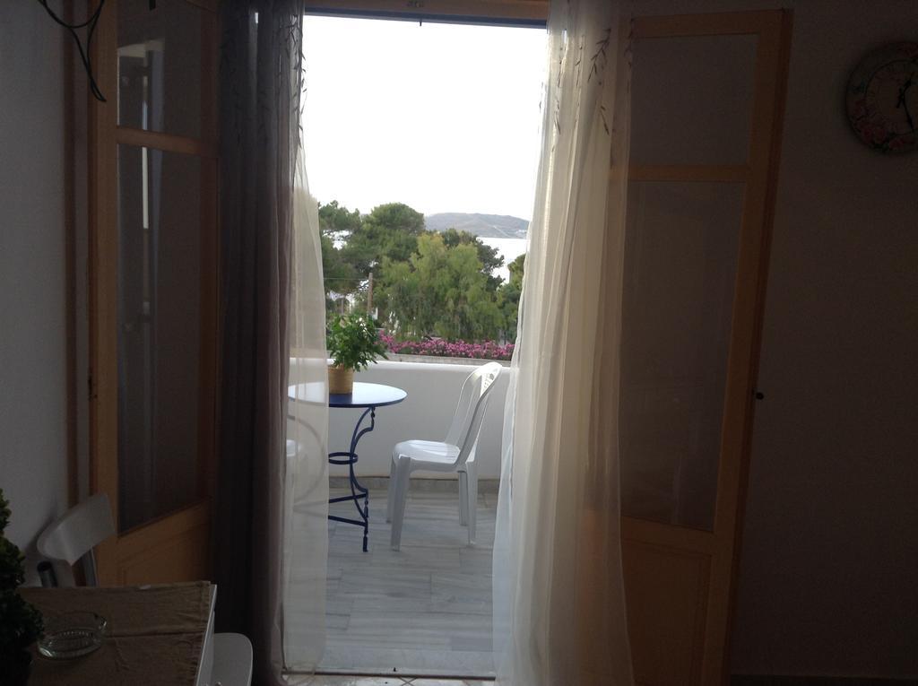 Nikoletta Rooms Paro Esterno foto