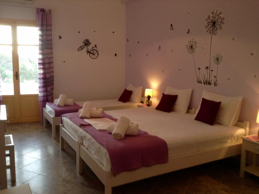 Nikoletta Rooms Paro Esterno foto