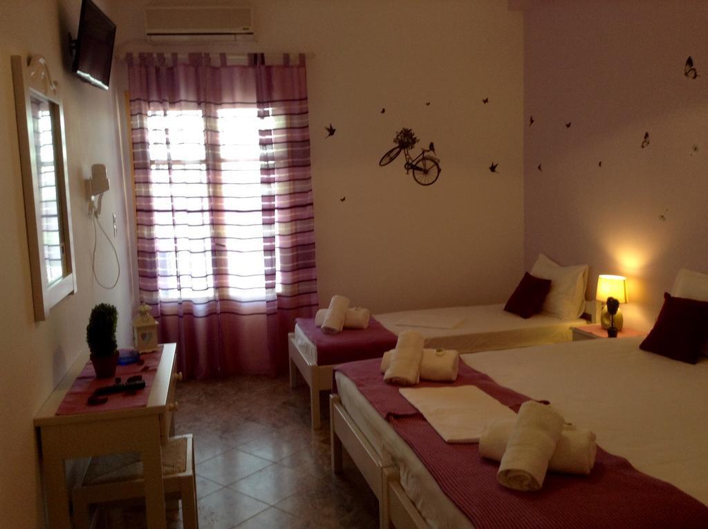 Nikoletta Rooms Paro Esterno foto
