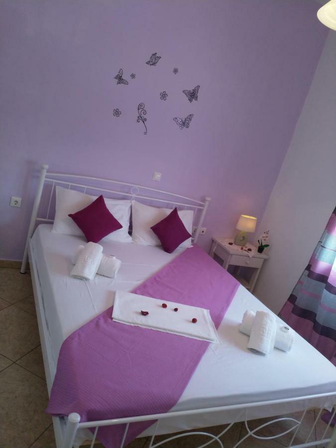 Nikoletta Rooms Paro Esterno foto